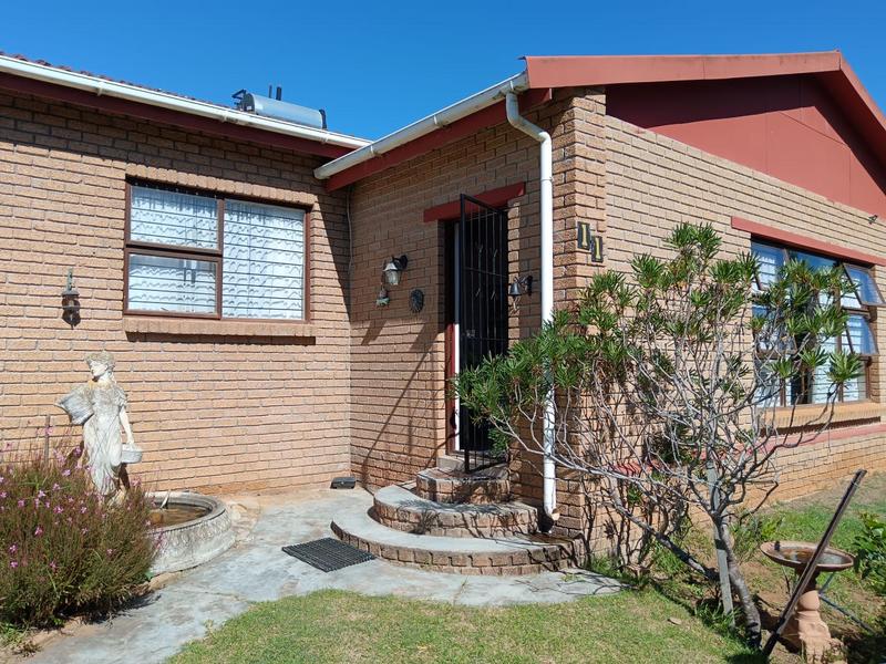 3 Bedroom Property for Sale in Albertinia Western Cape